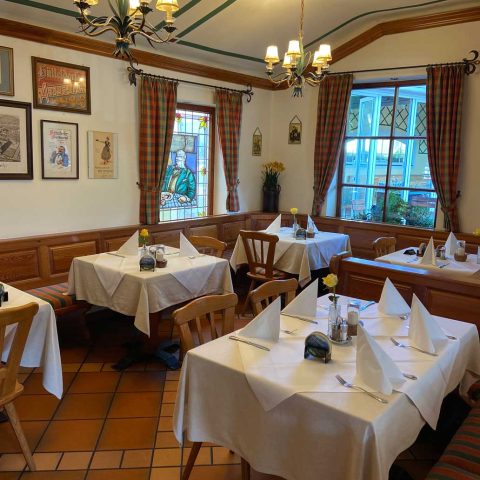 Gastzimmer_hoch_gedeckt Gastsube